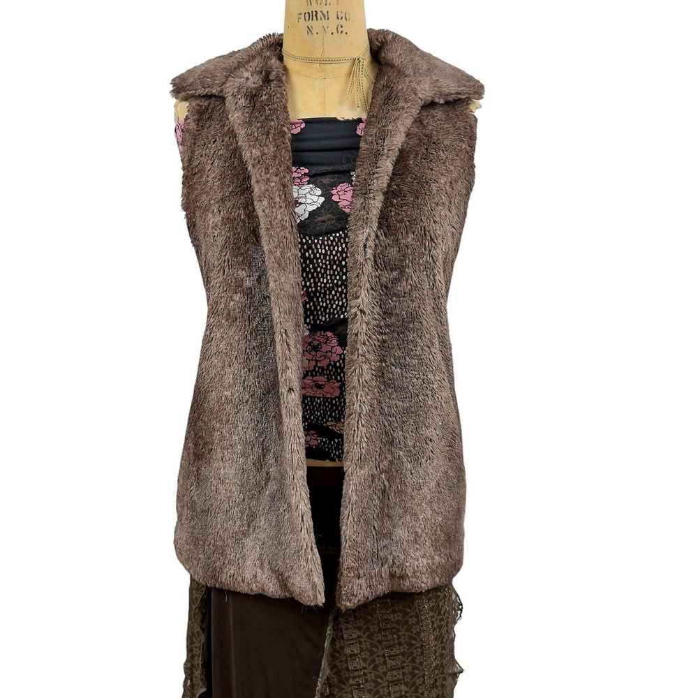 Chicos Brown Faux Fur Vest Slouched Collar Open Front Plush Mob Wife Size M